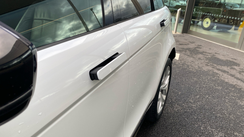 Land Rover Range Rover Evoque 1.5 P300e R-Dynamic SE 5dr Auto Hatchback